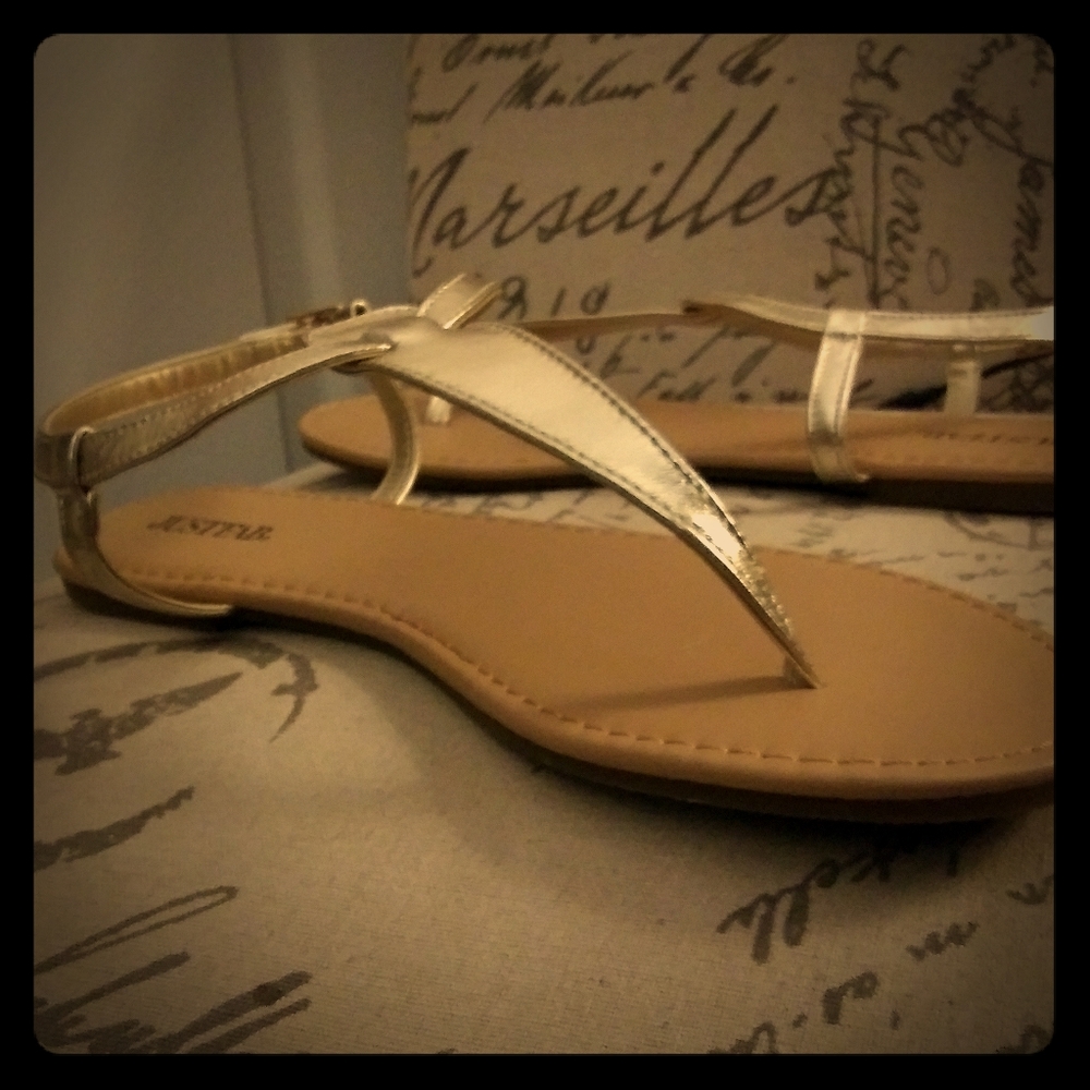 2/$20 Just Fab designer gold casual sandals size 9